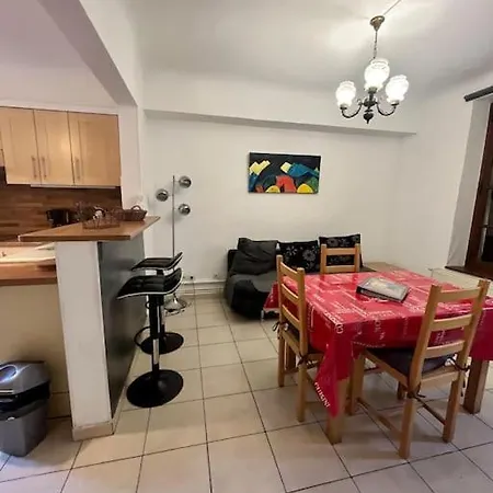 Maison De A Deux Pas Du Centre Semesterbostad